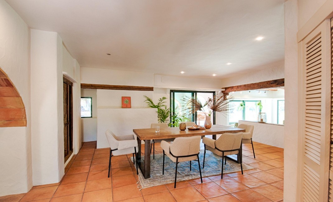 Revente - Plot - Senija - Campo