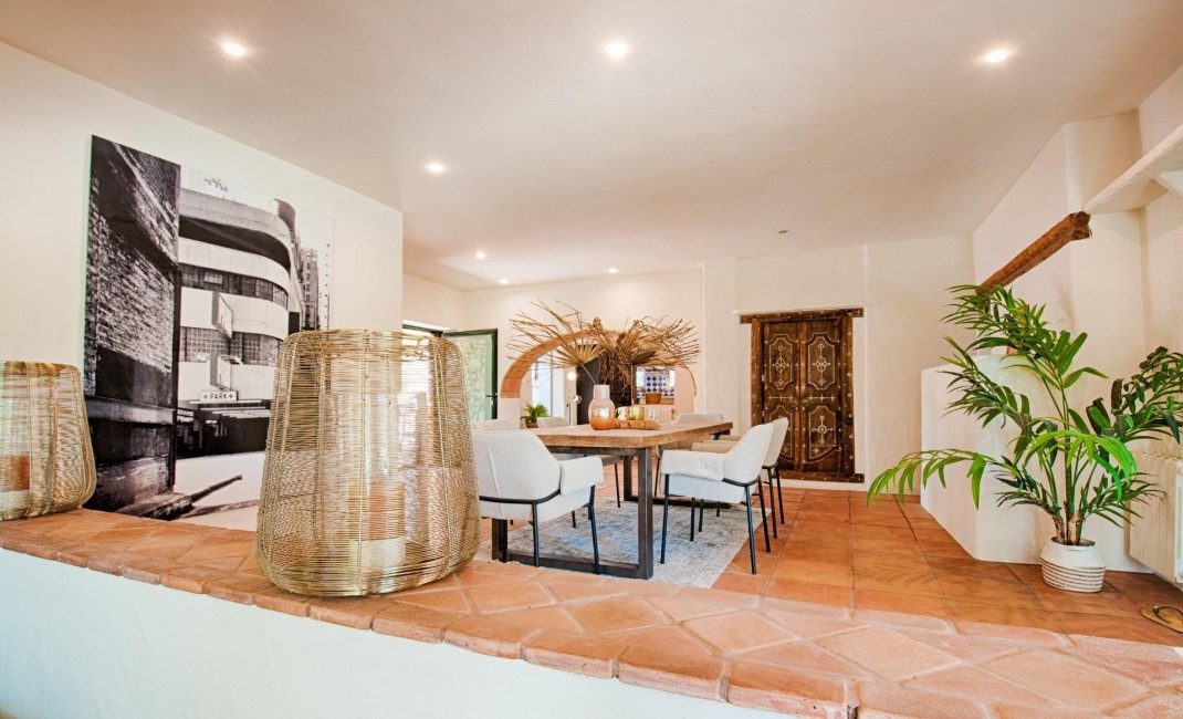 Revente - Plot - Senija - Campo