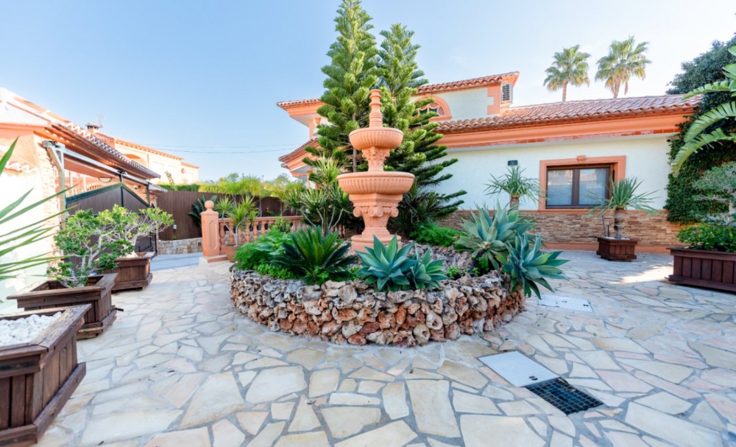 Sale - Villa - Calpe