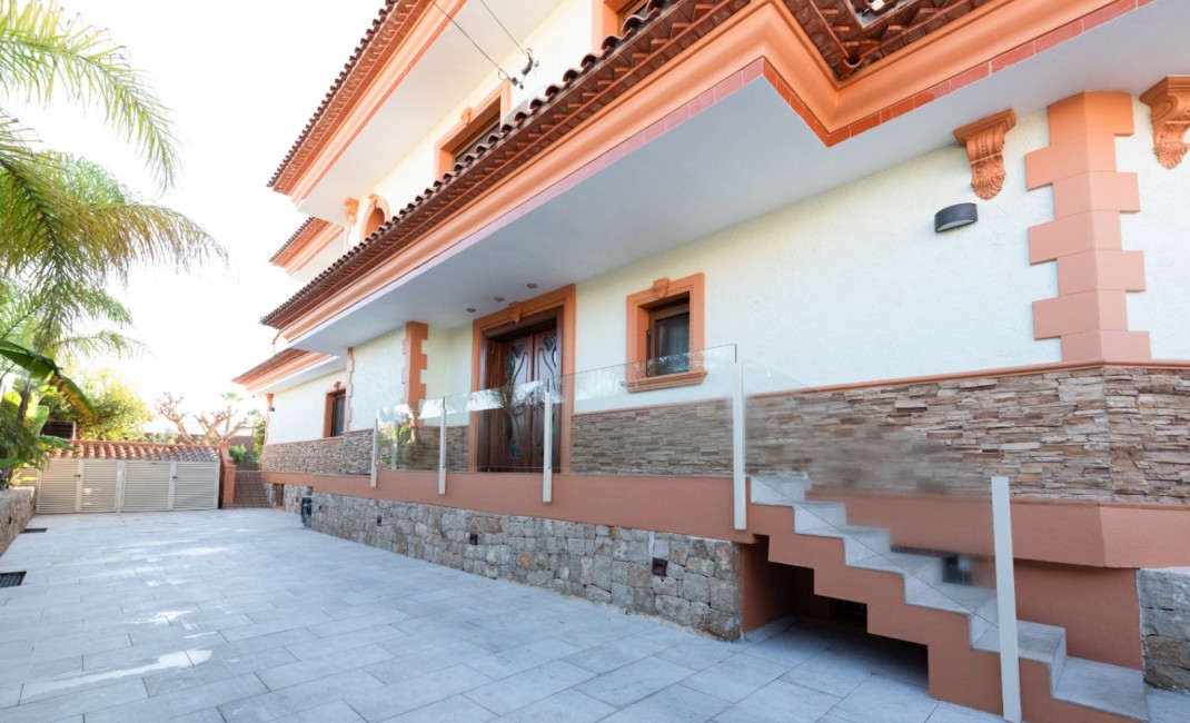 Sale - Villa - Calpe