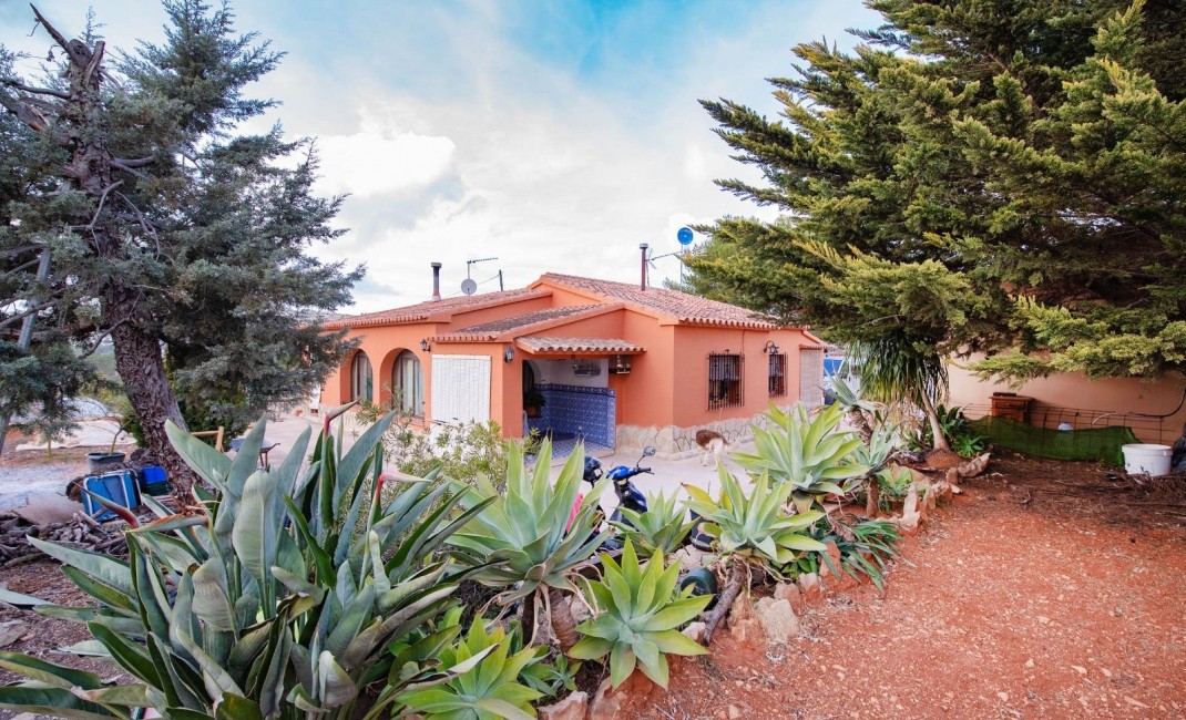 Revente - Plot - Benissa