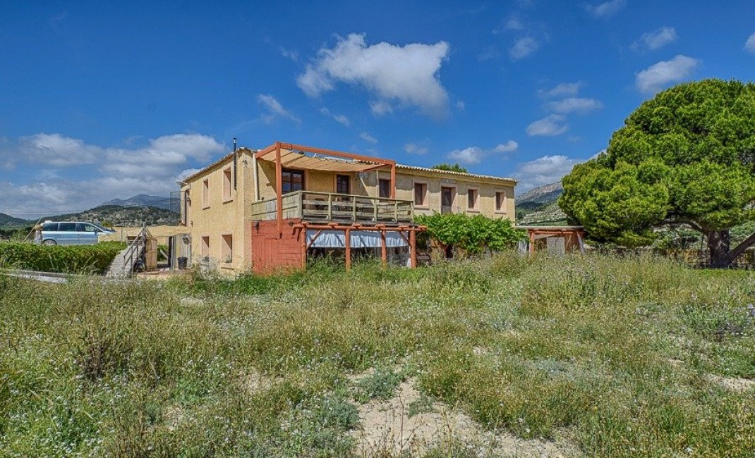 Sale - Plot - Relleu