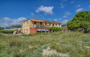 Sale - Plot - Relleu