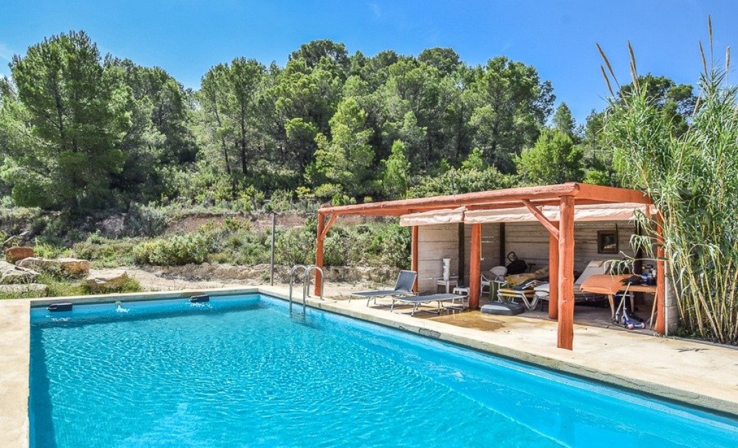 Sale - Plot - Relleu