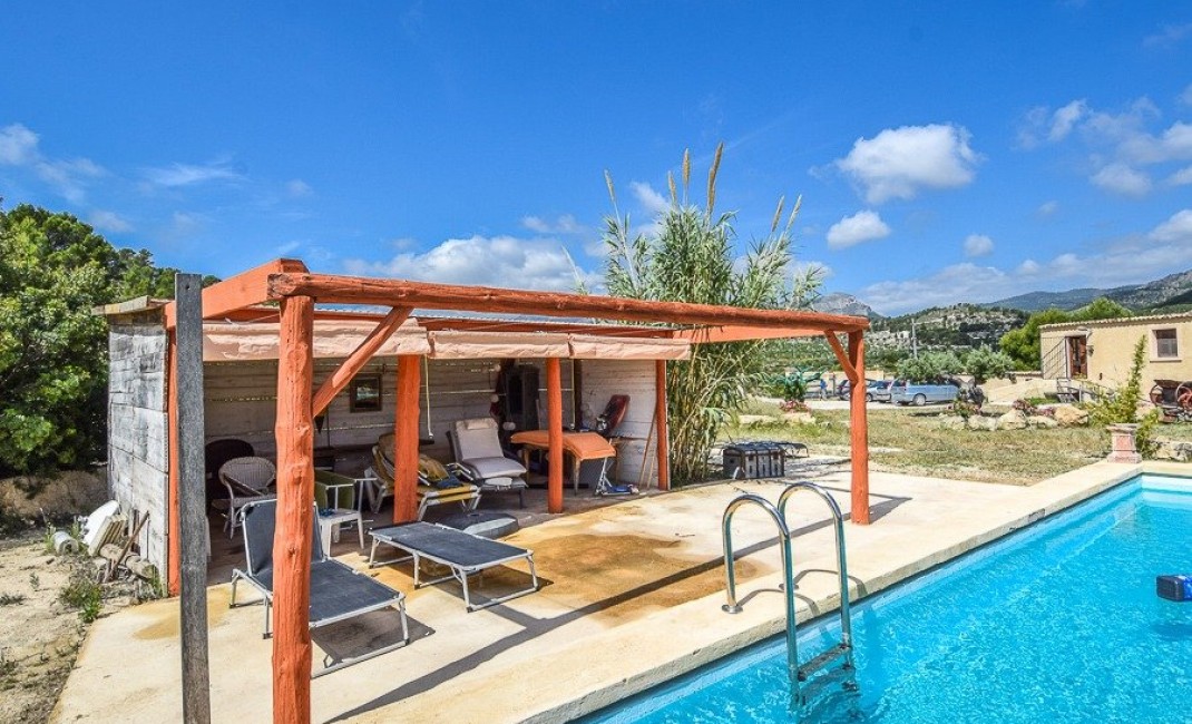 Sale - Plot - Relleu