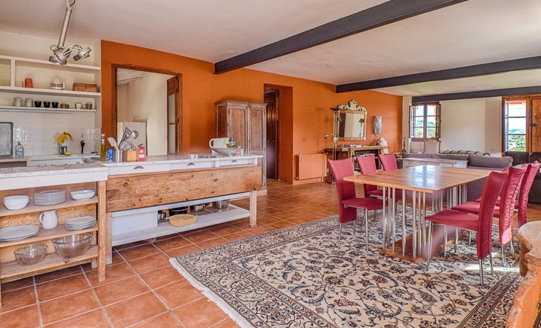 Sale - Plot - Relleu