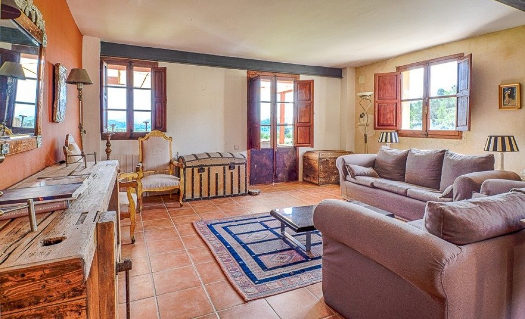 Sale - Plot - Relleu