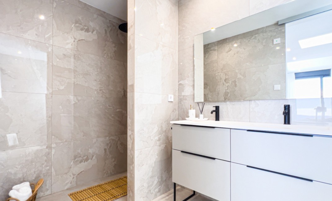 Nouvelle construction - Villa - Polop