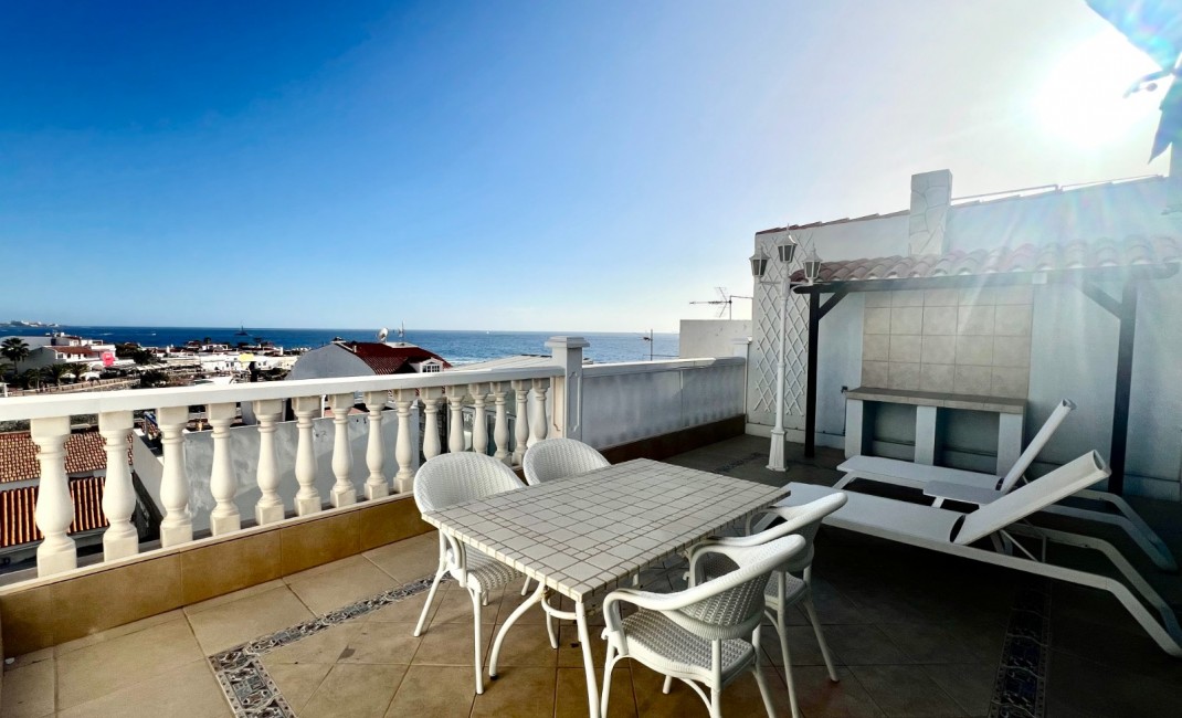 Revente - house - La Caleta
