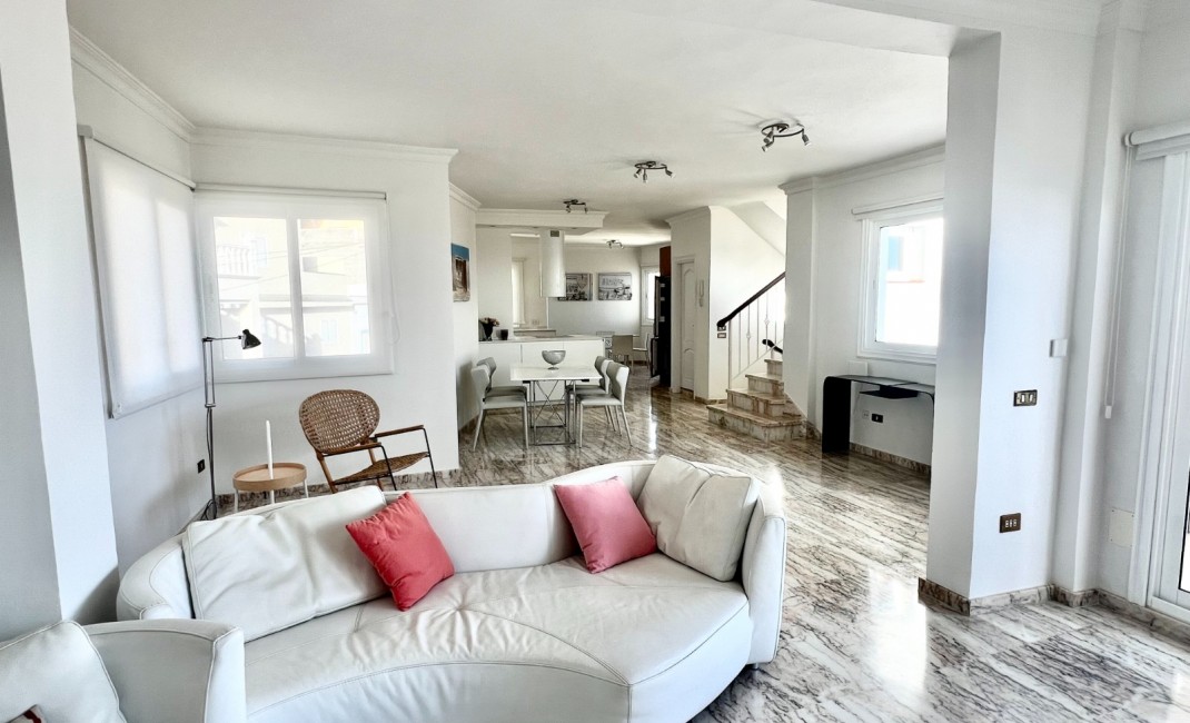 Revente - house - La Caleta