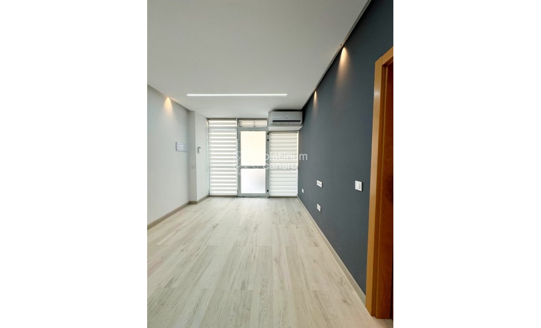 Sale - Apartment - Los Cristianos - Santa Cruz de Tenerife