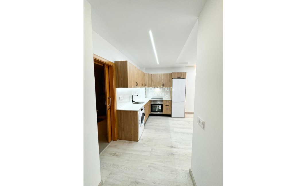 Sale - Apartment - Los Cristianos - Santa Cruz de Tenerife