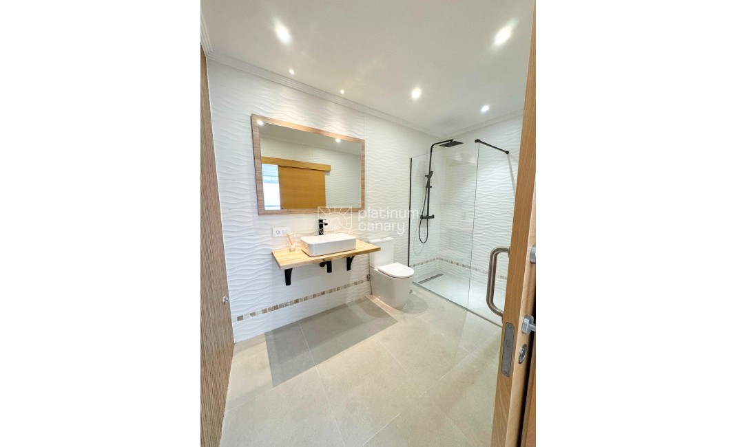 Sale - Apartment - Los Cristianos - Santa Cruz de Tenerife