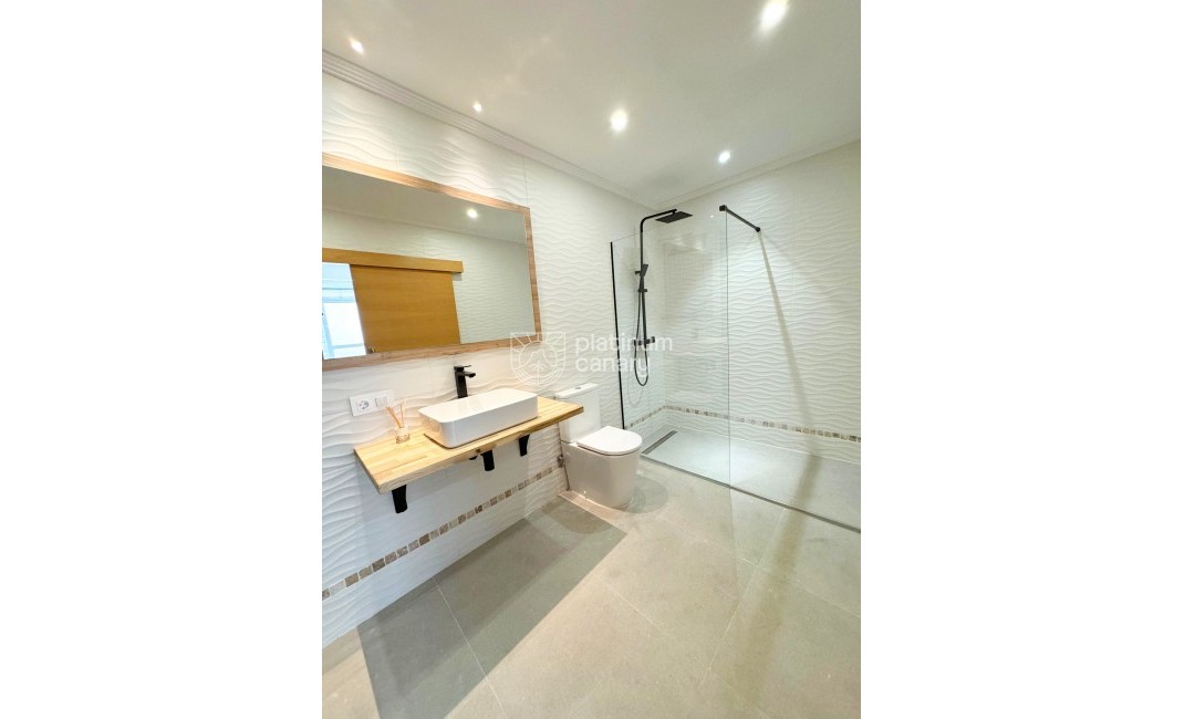 Sale - Apartment - Los Cristianos - Santa Cruz de Tenerife