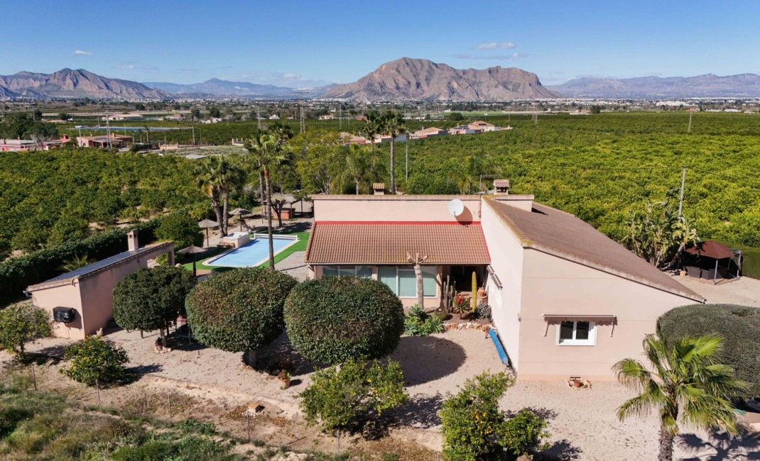 Revente - Chalets Independientes - Alicante - Jacarilla