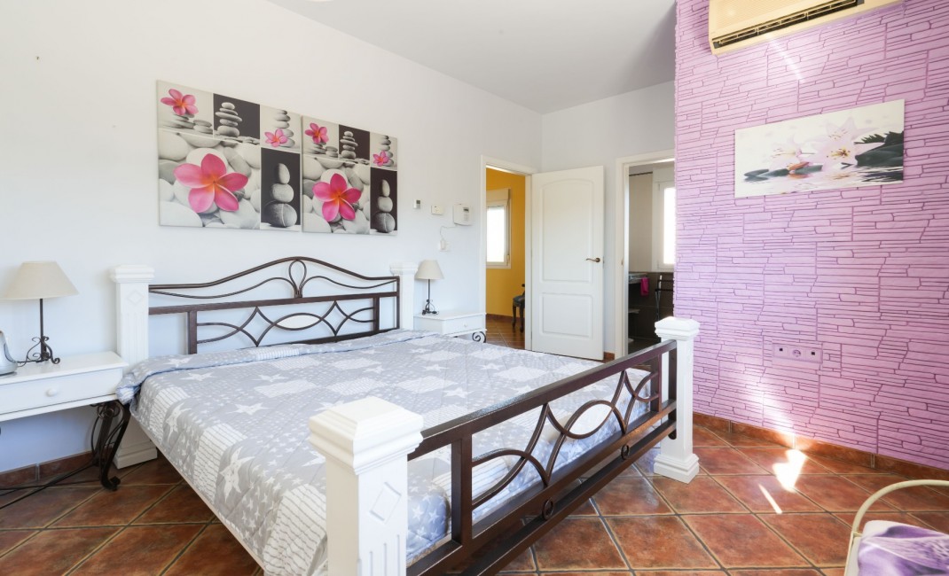 Revente - Chalets Independientes - Alicante - Jacarilla
