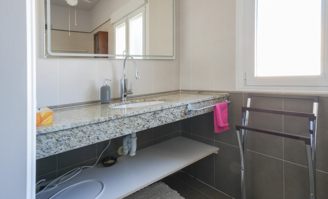 Revente - Chalets Independientes - Alicante - Jacarilla