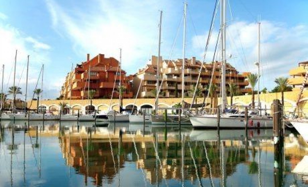New Build - Semidetached - Sotogrande