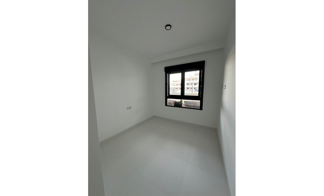 Revente - Apartement - San Miguel - San Miguel Salinas