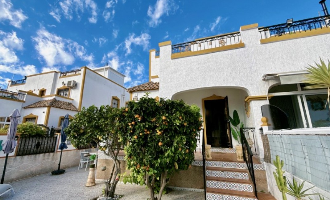Sale - house - Orihuela - Desamparados - Hurchillo - Torremendo