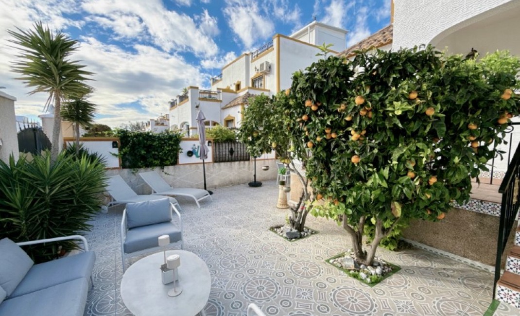 Sale - house - Orihuela - Desamparados - Hurchillo - Torremendo