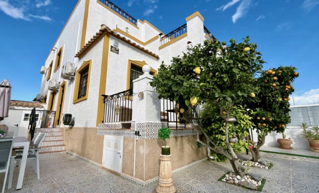 Sale - house - Orihuela - Desamparados - Hurchillo - Torremendo