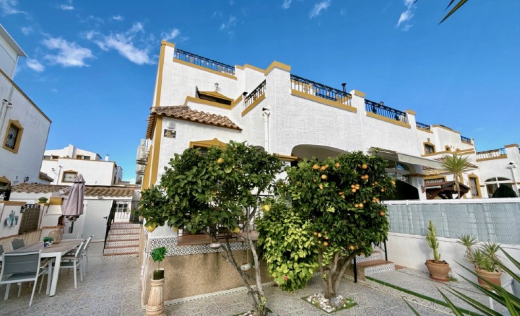 Sale - house - Orihuela - Desamparados - Hurchillo - Torremendo