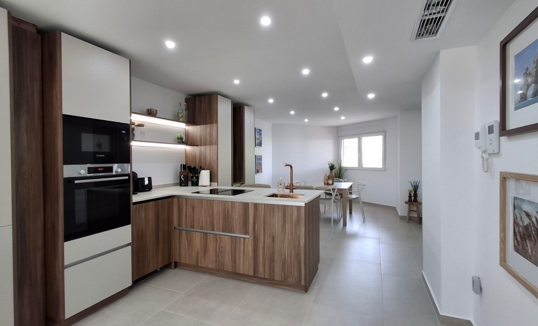 Sale - Apartament / Duplex - Torrevieja - Playa Acequion
