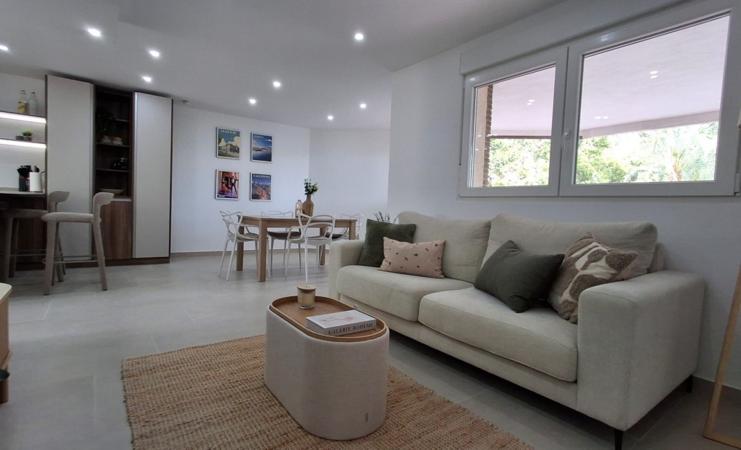Sale - Apartament / Duplex - Torrevieja - Playa Acequion