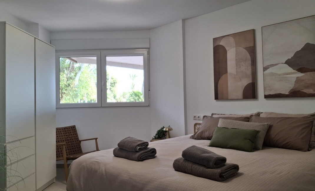Sale - Apartament / Duplex - Torrevieja - Playa Acequion