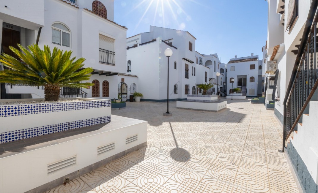 Sale - Apartament / Duplex - Torrevieja