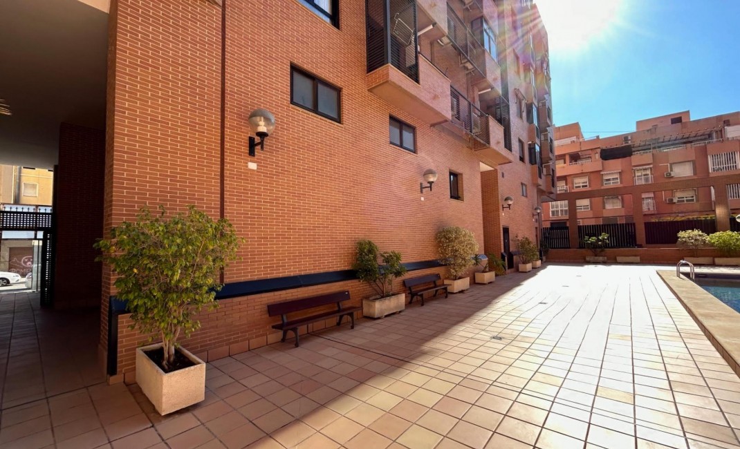 Nouvelle construction - Ground floor apartment - Alicante