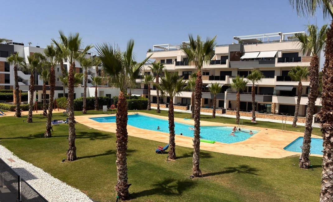 Sale - Apartment - Los Altos