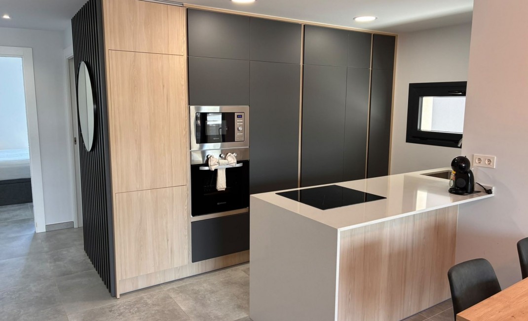 Sale - Apartment - Los Altos