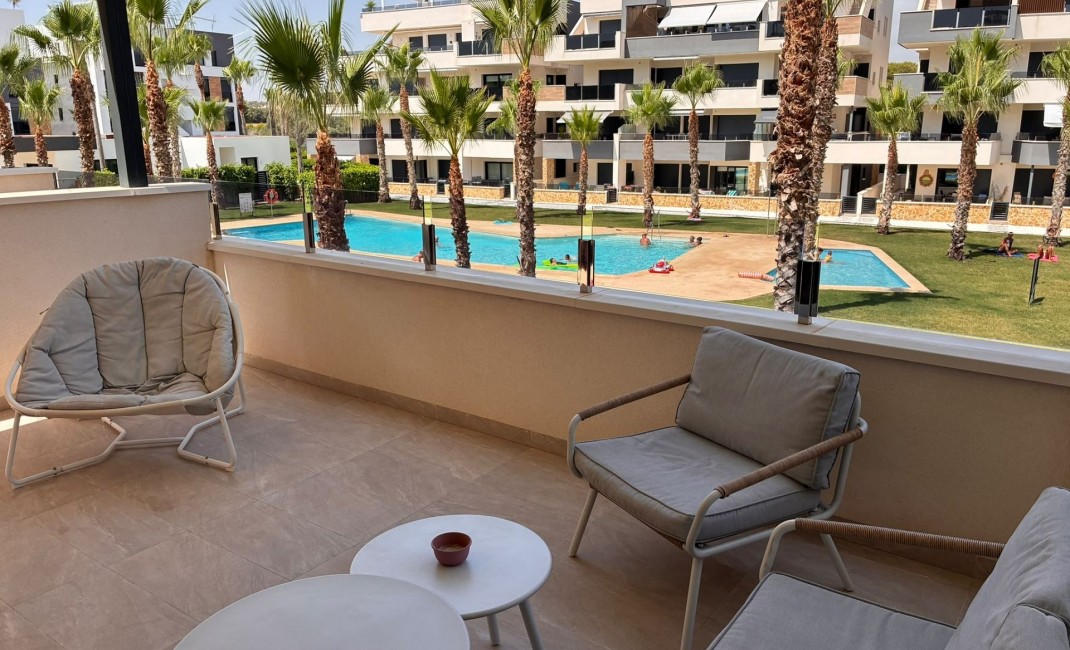 Sale - Apartment - Los Altos