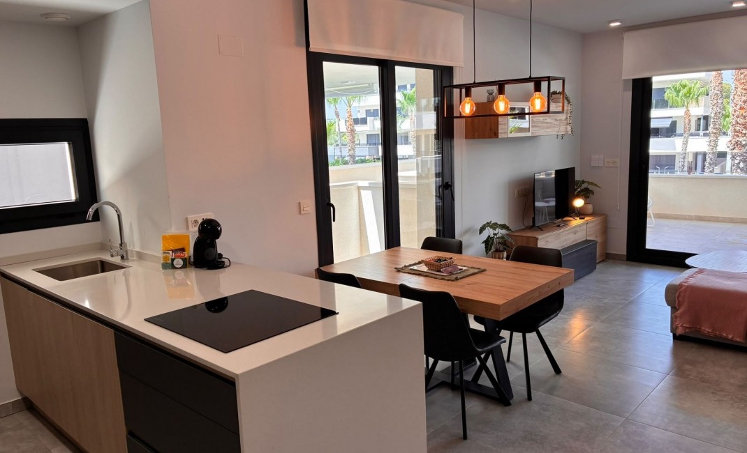 Sale - Apartment - Los Altos