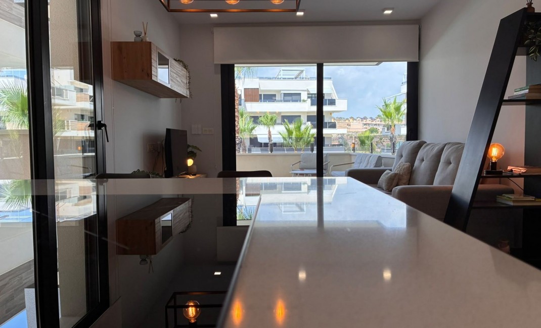 Sale - Apartment - Los Altos
