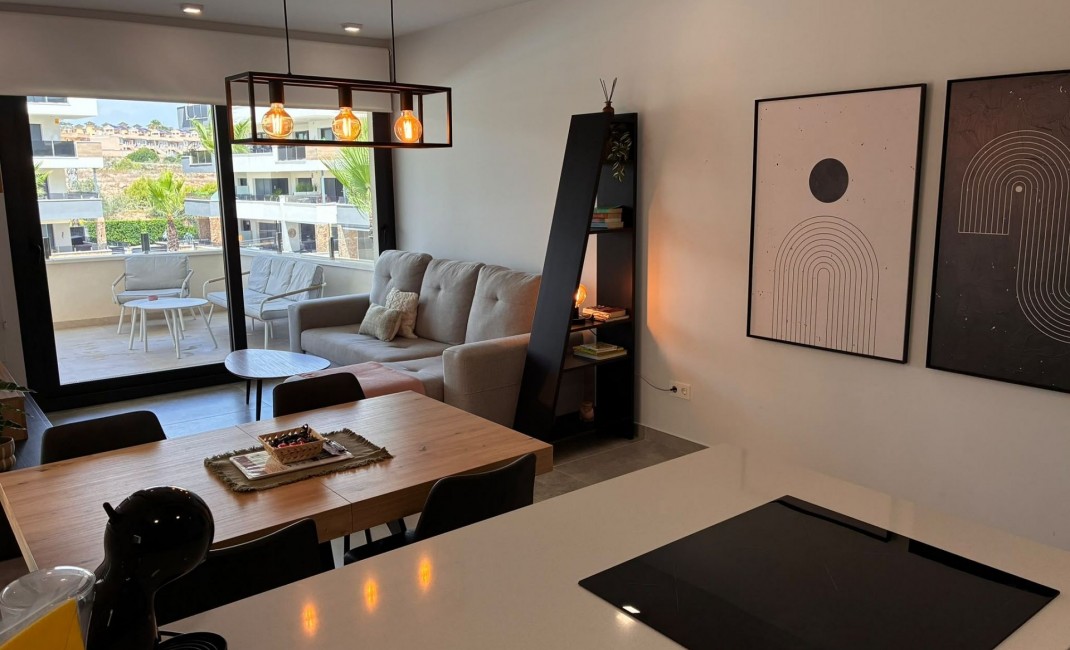 Sale - Apartment - Los Altos