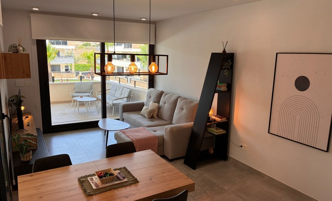 Sale - Apartment - Los Altos