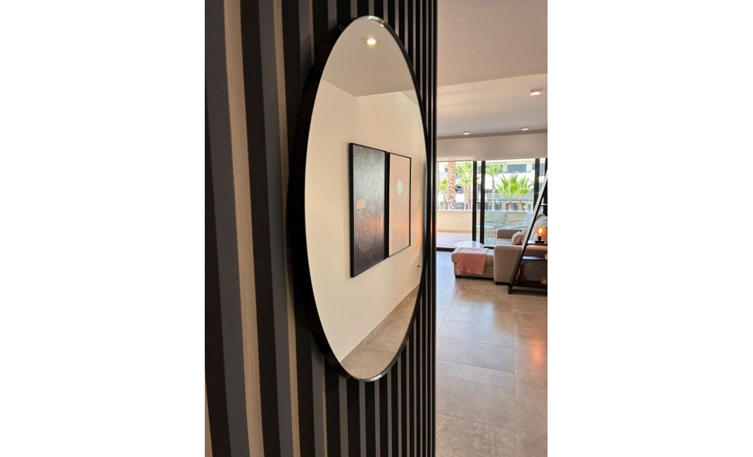 Sale - Apartment - Los Altos