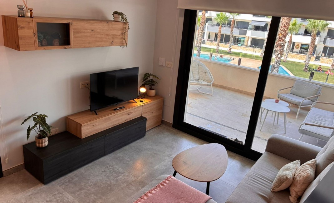 Sale - Apartment - Los Altos