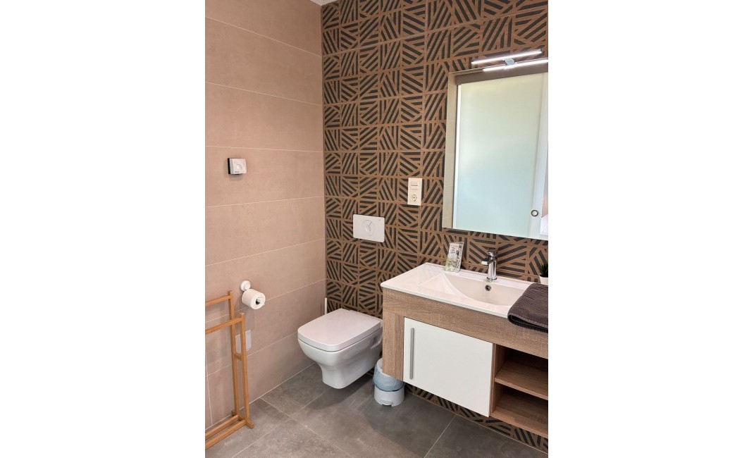 Sale - Apartment - Los Altos