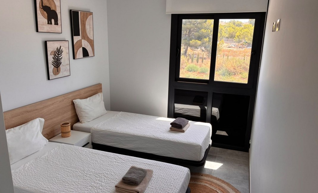 Sale - Apartment - Los Altos