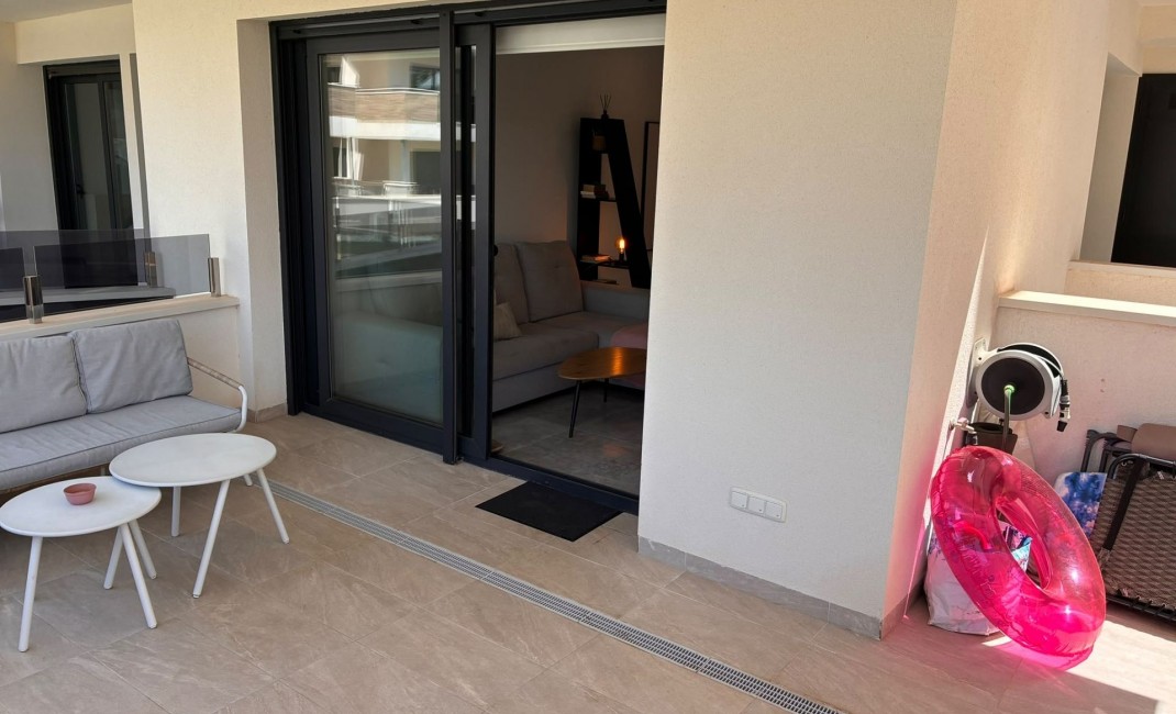 Sale - Apartment - Los Altos