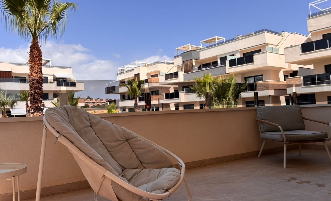 Sale - Apartment - Los Altos