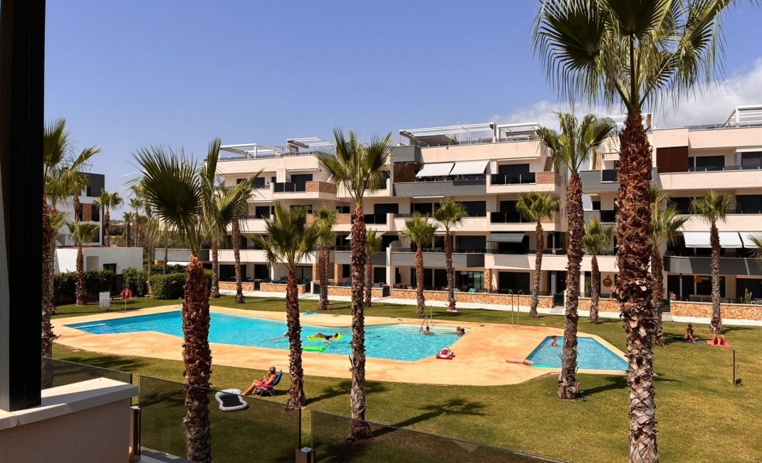Sale - Apartment - Los Altos