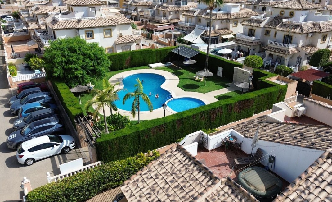 Sale - Semi-detached house - Lomas de Cabo Roig