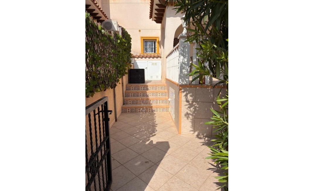 Sale - Semi-detached house - Lomas de Cabo Roig