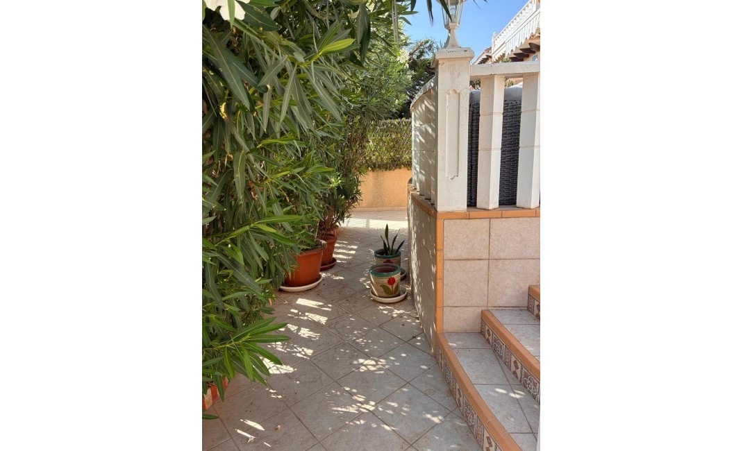 Sale - Semi-detached house - Lomas de Cabo Roig