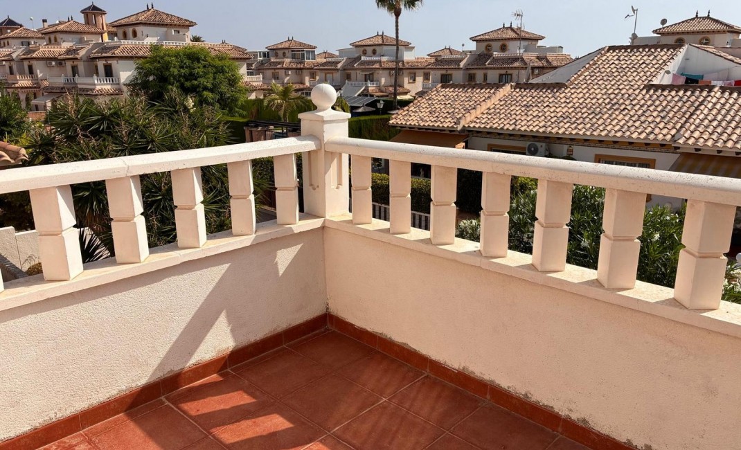 Sale - Semi-detached house - Lomas de Cabo Roig